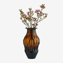 Afbeelding in Gallery-weergave laden, Amber vaasje gerecycled glas