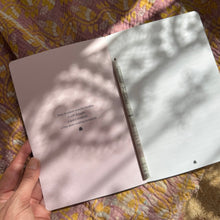 Afbeelding in Gallery-weergave laden, Tiny stories note book