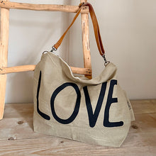 Afbeelding in Gallery-weergave laden, Baggy bag LOVE
