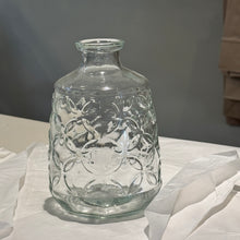 Afbeelding in Gallery-weergave laden, Glazen fles/vaasje
