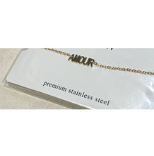 Afbeelding in Gallery-weergave laden, Goudkleurig LOVE armbandje
