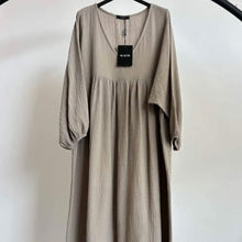 Afbeelding in Gallery-weergave laden, Oversized dress
