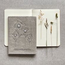 Afbeelding in Gallery-weergave laden, Linnen notebook
