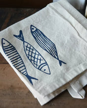 Afbeelding in Gallery-weergave laden, Theedoek vis blauw
