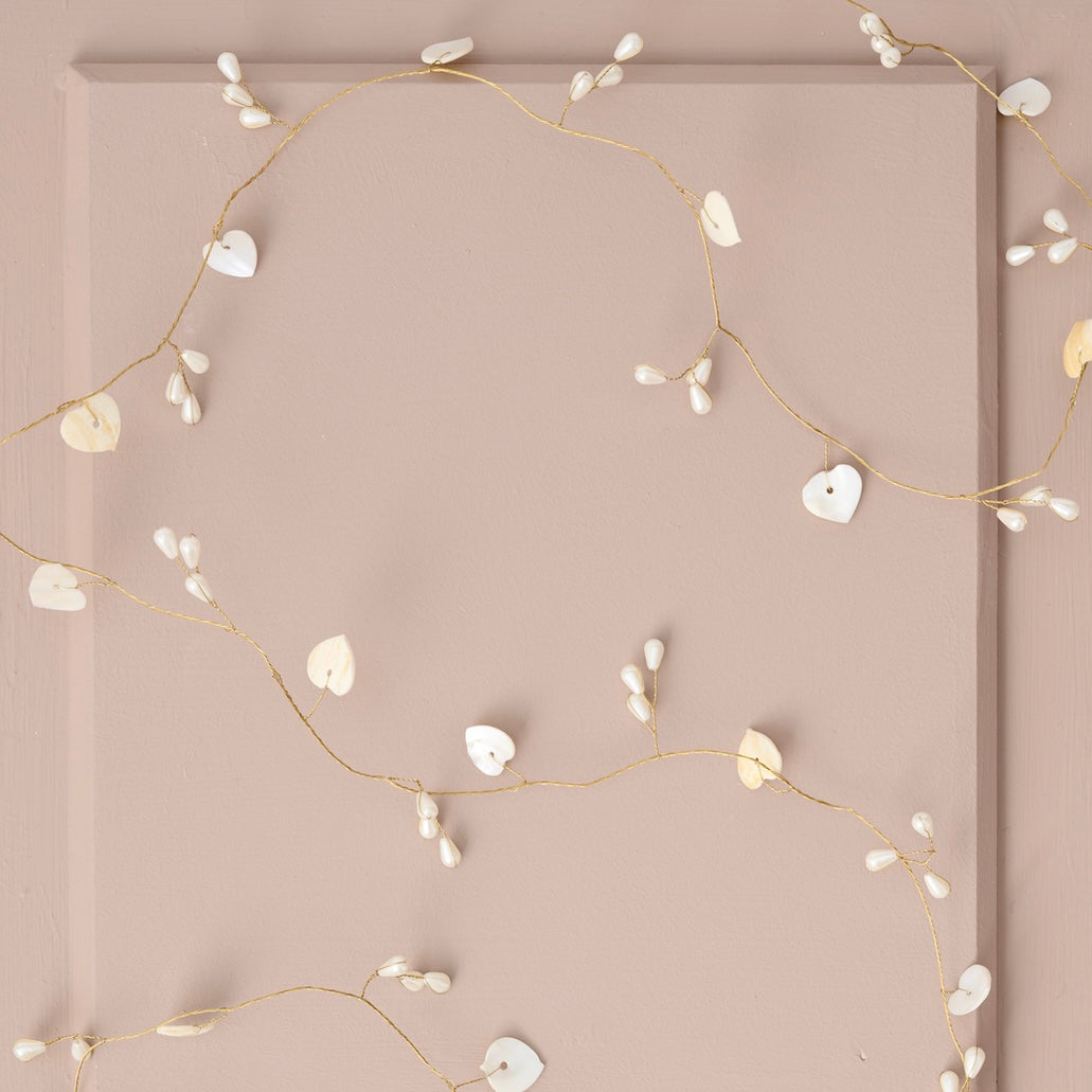 Witte hartjes slinger