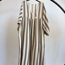 Afbeelding in Gallery-weergave laden, Oversized dress
